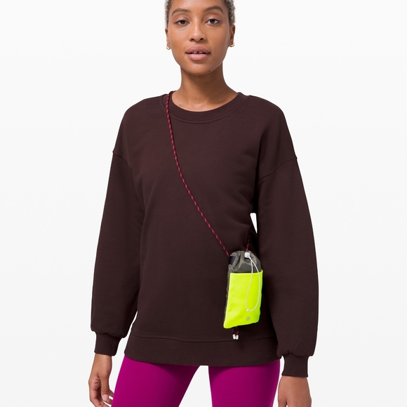 lululemon athletica Handbags - NWT lululemon Play Forward cross-body pouch